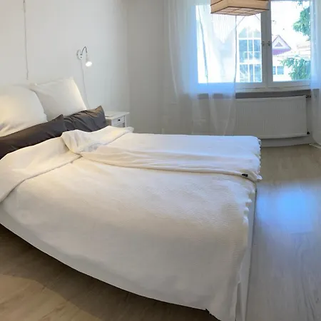 Zur Streuobstwiese アパート